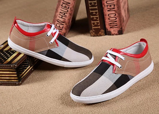 Burberry Fashion Men Sneakers--065